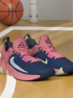 Nike Giannis Immortality 2 Athletic basketball shoes / Men Size 5.5